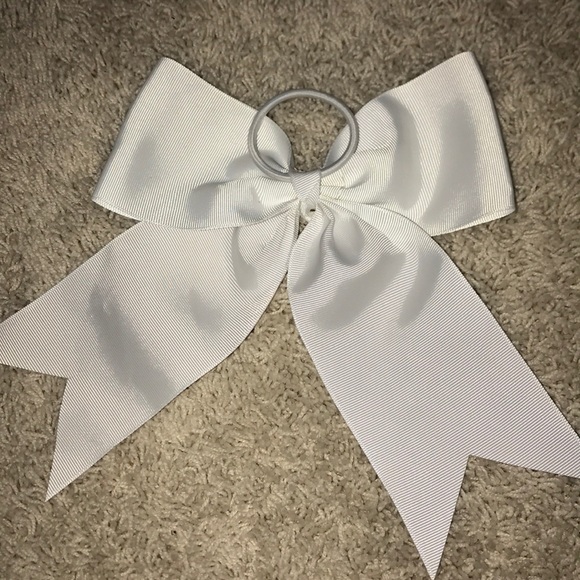 Bows - Picture 3 of 7